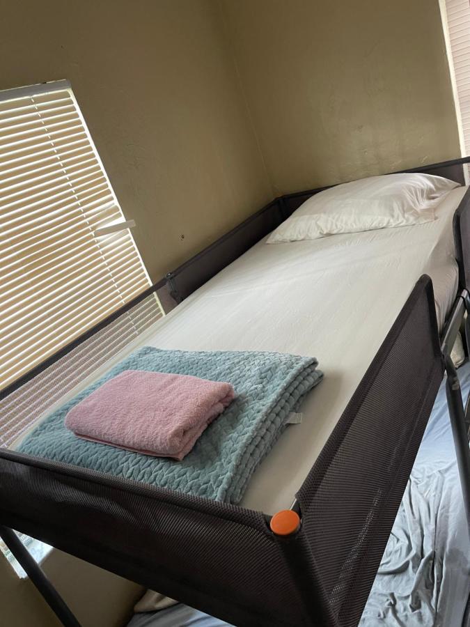 Miami Vibes "Hostel-Like" Shared Room North Miami Exteriör bild