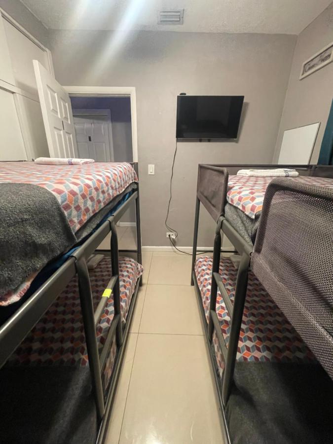Miami Vibes "Hostel-Like" Shared Room North Miami Exteriör bild