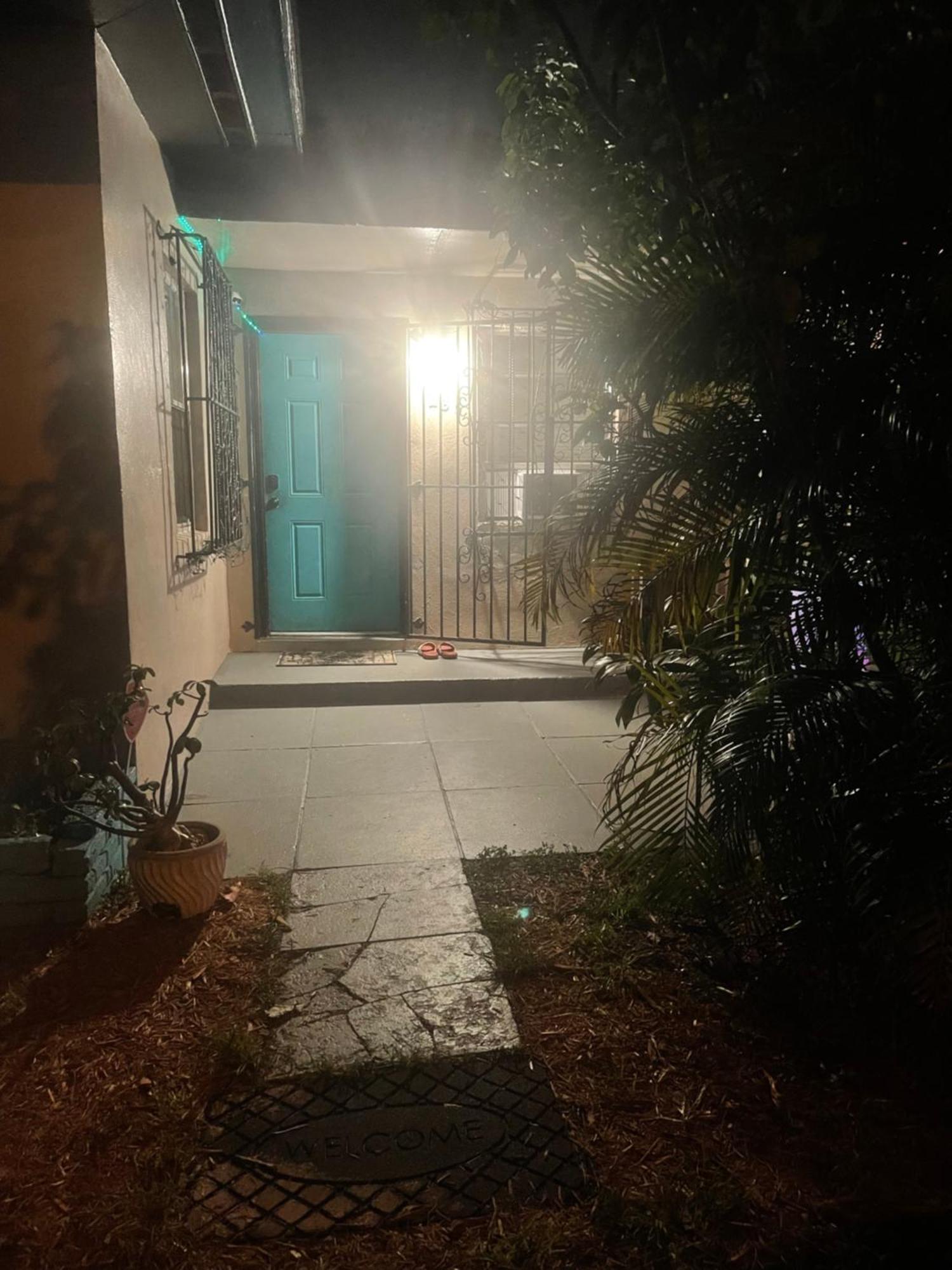 Miami Vibes "Hostel-Like" Shared Room North Miami Exteriör bild